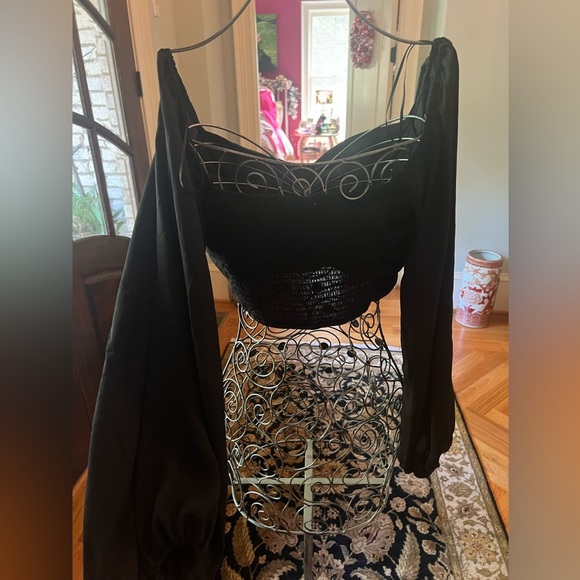 Black Long Sleeve Top | Cropped Long Sleeve Black Top - Picture 14 of 14